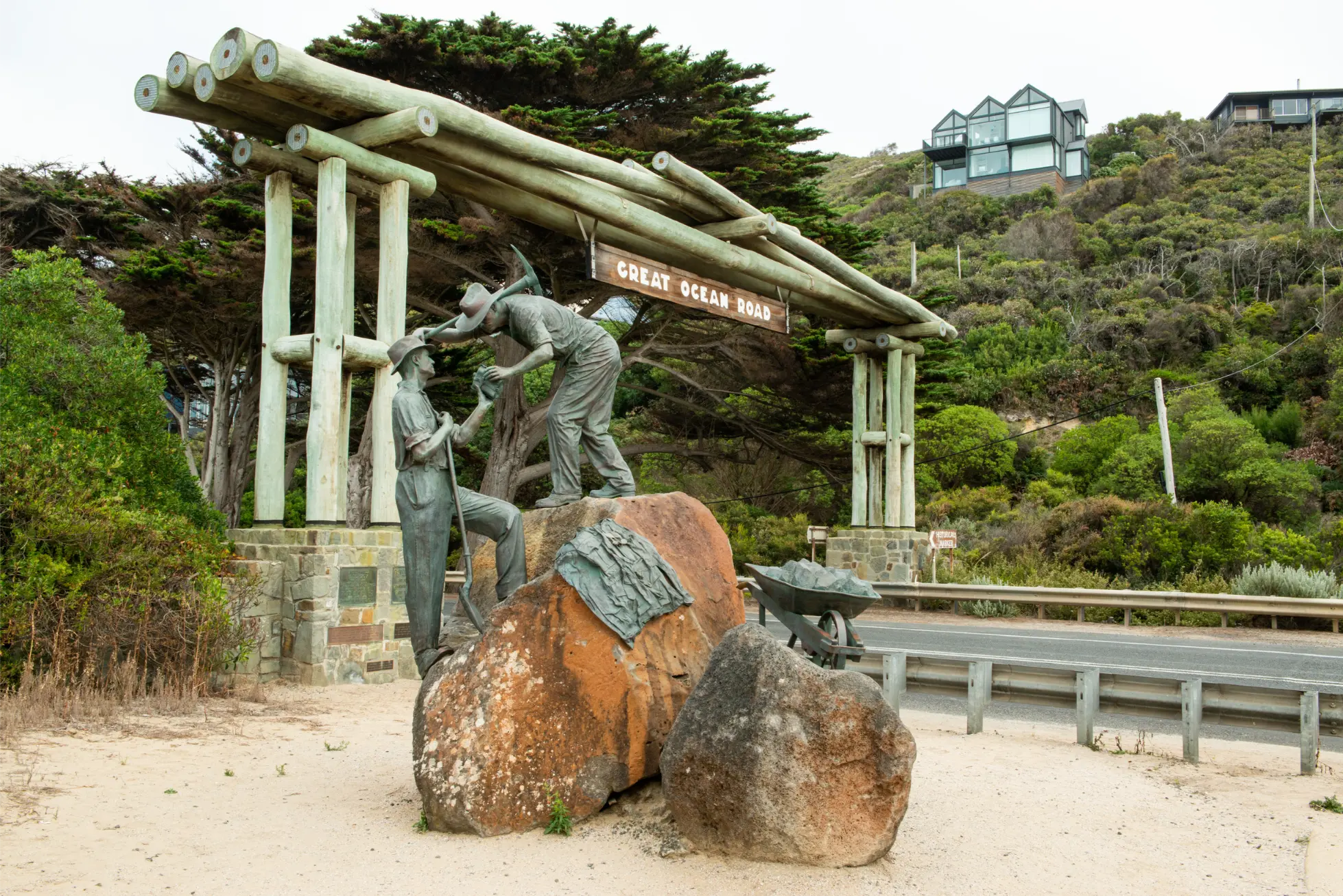 Memorial Arch on the Great Ocean Road